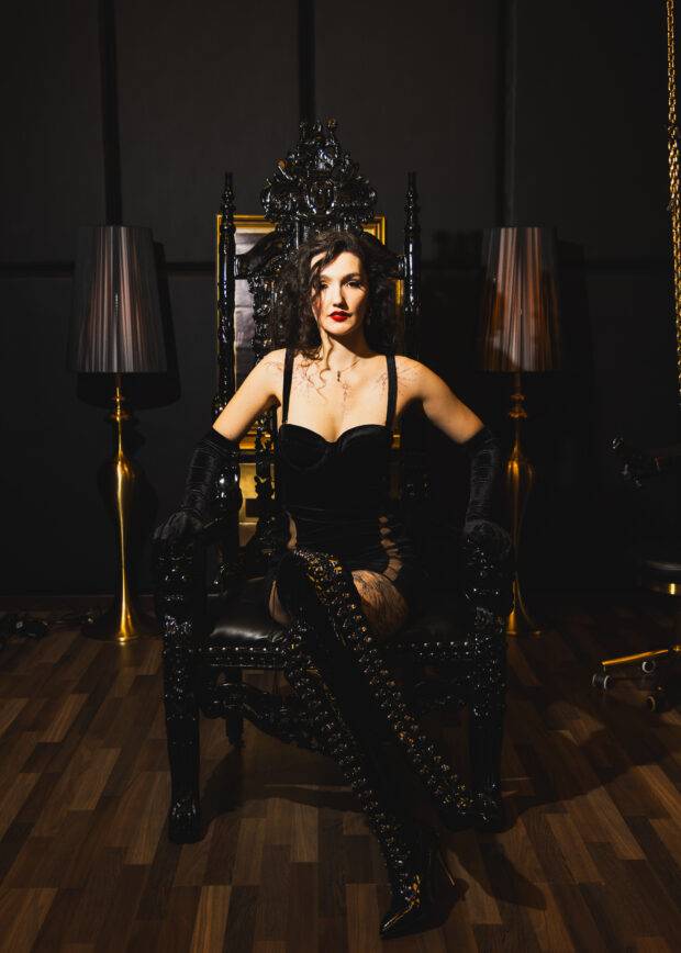 Domina Miss Sayuri in Wien